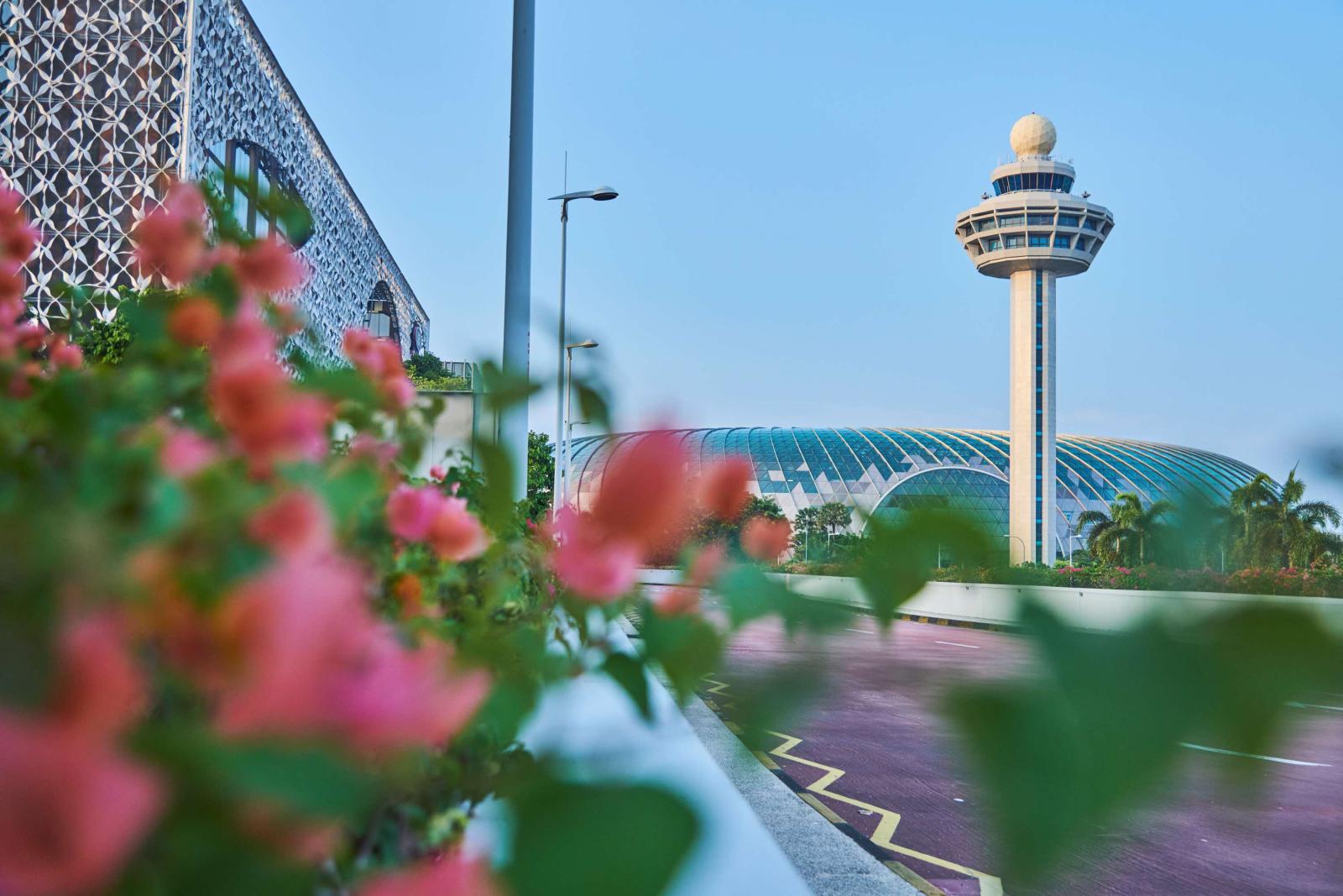 Future-Proofing Airport Development: Leveraging Technological Innovation, Artificial Intelligence, and Cybersecurity - Singapore